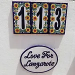 For Lanzarote Holidays House * פלאיה בלנקה
